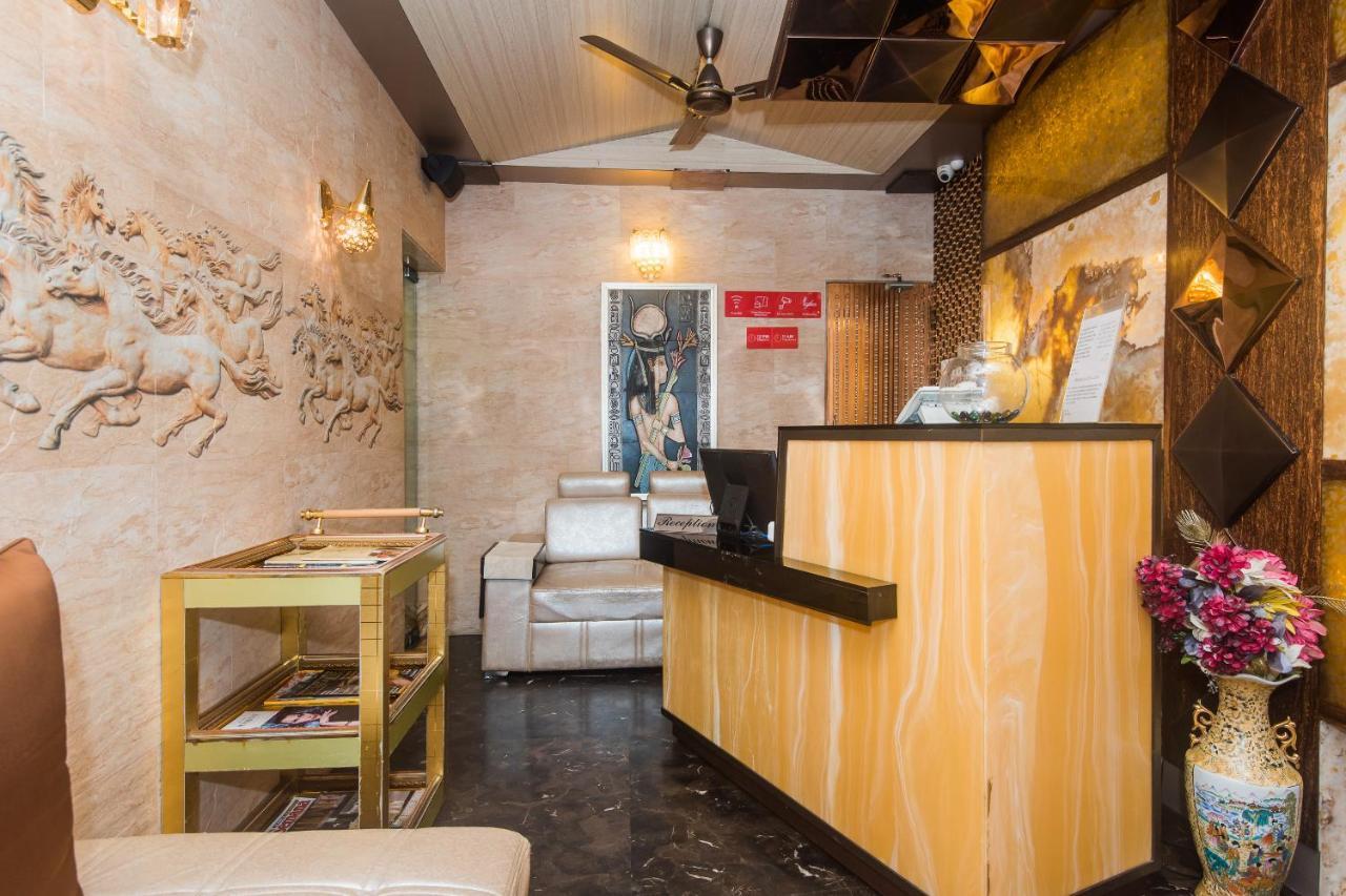 Hotel Oliver, Colaba Mumbai  Buitenkant foto